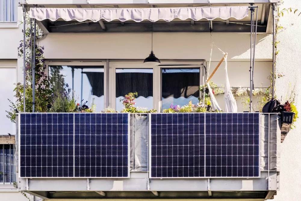 Fotovoltaika na balkon: Zelená energie přímo na vašem domě