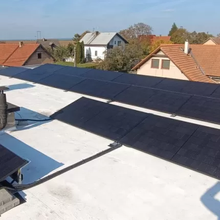 Fotovoltaická elektrárna, Praha-východ